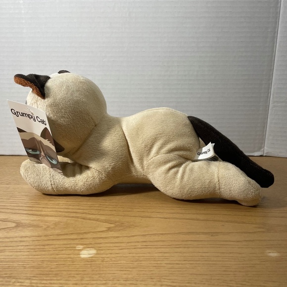 Grumpy Cat Plush by Toy Factory Laying Down Stuffed Animal Toy Kitty New w Tag - Picture 2 of 10